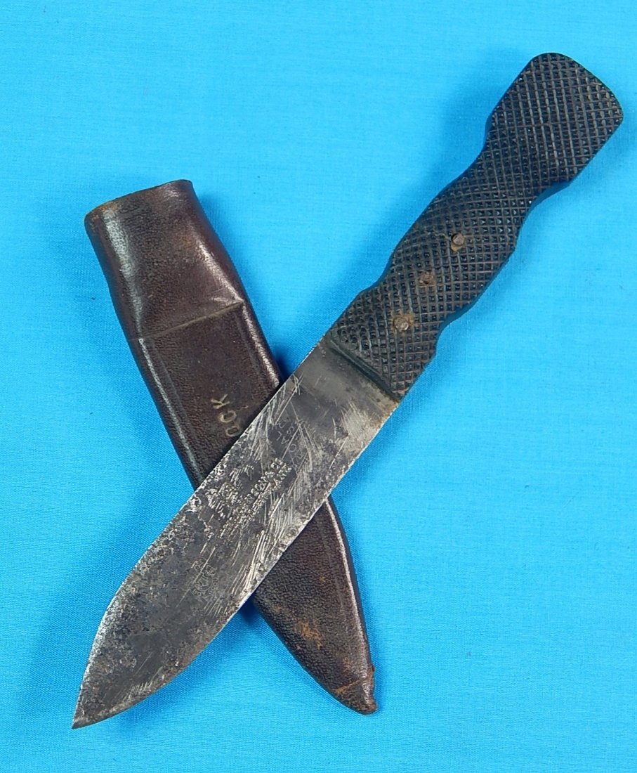 RARE Chris Johnson British Boy Scouts Canada Knife: NO BUYER"S PREMIUM! (BUYER"S PREMIUM 0%).RARE Chris Johnson Sheffield England Official Knife of Boy Scouts of Canada. With leather sheath. Size: 7 5/8" long with 4 1/8" blade.We accept payment by chec