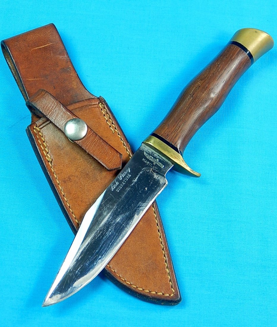 Custom Hand Made Early GIL HIBBEN Hunting Knife: NO BUYER"S PREMIUM! (BUYER"S PREMIUM 0%).US Custom Hand Made Early GIL HIBBEN Hunting Knife with leather Sheath. Size: 9 3/4" long with 5" blade.We accept payment by check or money orders.Pay Pal and 