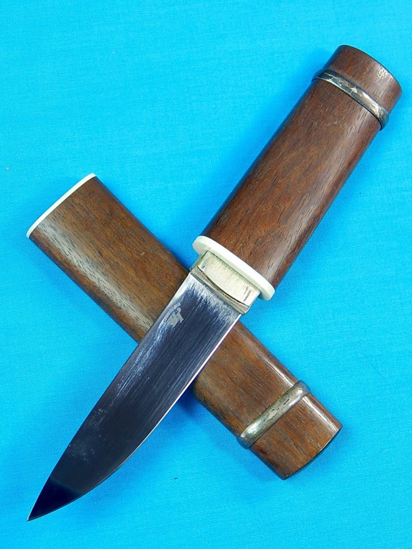 Custom Made Japan Japanese H. TAKAHASHI Tanto Knife: NO BUYER"S PREMIUM! (BUYER"S PREMIUM 0%).Custom Hand Made Japanese H. TAKAHASHI Tanto Fighting Knife with Scabbard. Size: 8 1/8" long with 4 1/8" blade.We accept payment by check or money orders.Pay P