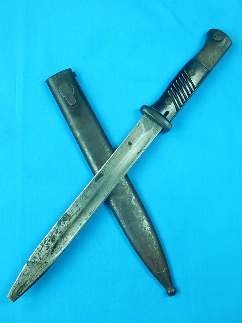 German WW2 Mauser K98 RP Postal Service Bayonet Knife: NO BUYER"S PREMIUM! (BUYER"S PREMIUM 0%).German WW2 Mauser K98 RP Postal Service Bayonet with Scabbard. Size: 14 3/4" long with 9 1/2" blade.We accept payment by check or money orders.Pay Pal and bank
