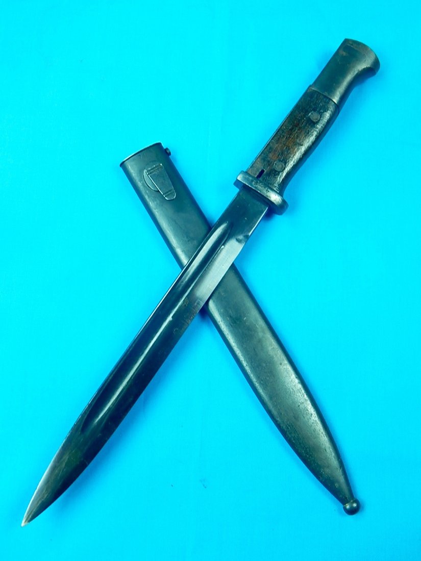 German Germany WW2 Mauser K98 Police Bayonet Knife: NO BUYER"S PREMIUM! (BUYER"S PREMIUM 0%).German WW2 Mauser K98 Police Bayonet with Army Scabbard. Size: 15 1/8" long with 9 7/8" blade.We accept payment by check or money orders.Pay Pal and bank trans