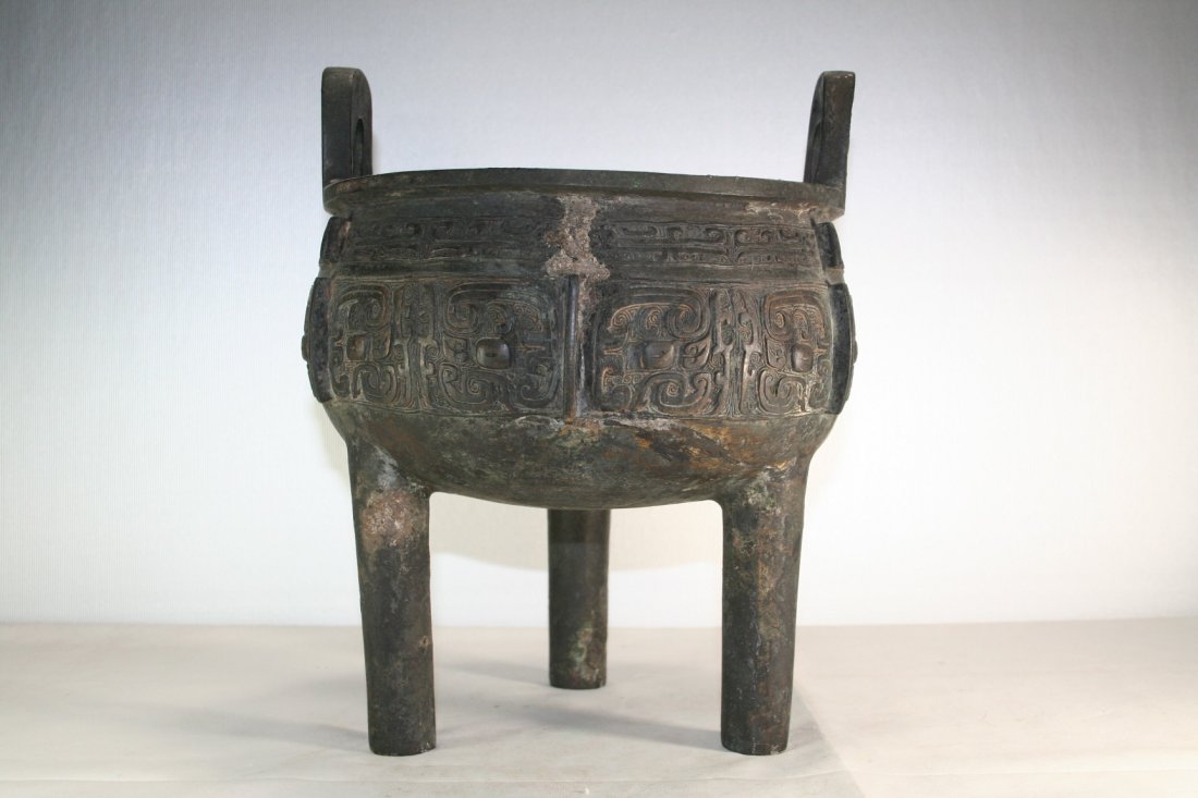 Chinese Bronze Ding (1 of 6)