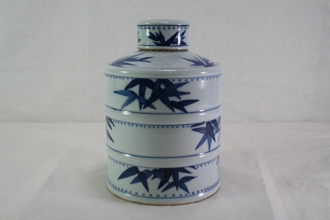 Chinese Blue and White Porcelain Tea Container (1 of 8)