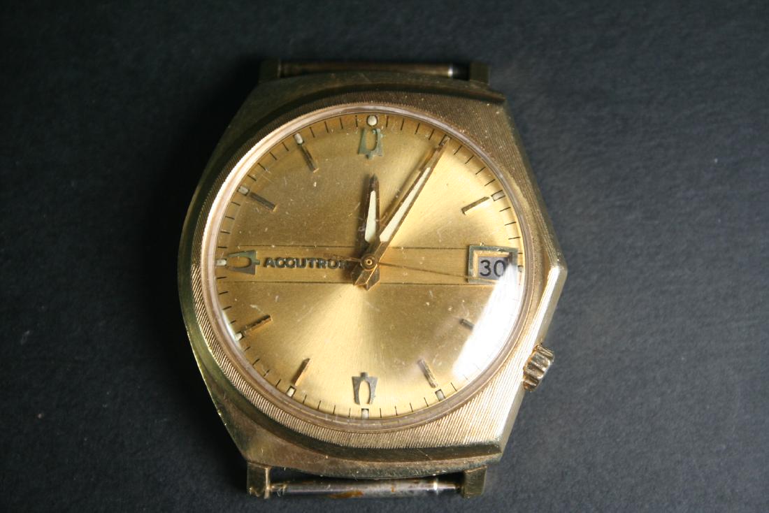 Bulova Gentleman's 14kt YG Quartz Watch: Bulova Gentleman's 14kt YG Quartz Watch, 35mm.