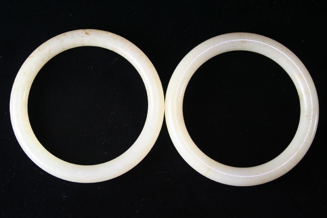 Pair of Chinese Jade Bangle Bracelets (1 of 7)