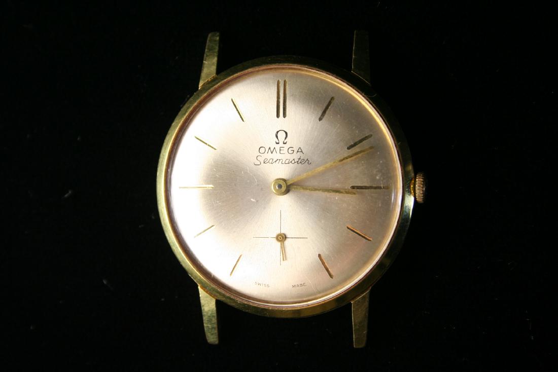Gentleman's Omega Gold Plate Watch: Gentleman's Omega Gold Plate Watch, dial: 30mm.
