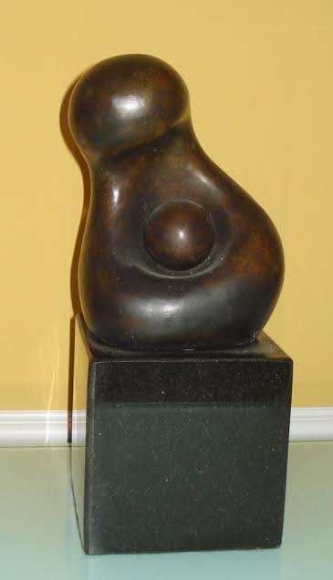JEAN ARP FRENCH BRONZE ABSTRACT FIGURE SCULPTURE: Jean Arp German-French (1877- 1966) bronze sculpture. Signed ARP on Bottom of Sculpture. Noted for his work in abstract bronze sculptures. Bronze measure 7.5"H x 5" W Base 5 1/4"x 5 1/4" + 5 1/4"