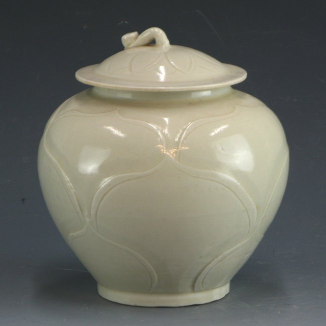 Ding-Ware Covered Jar (1 of 1)