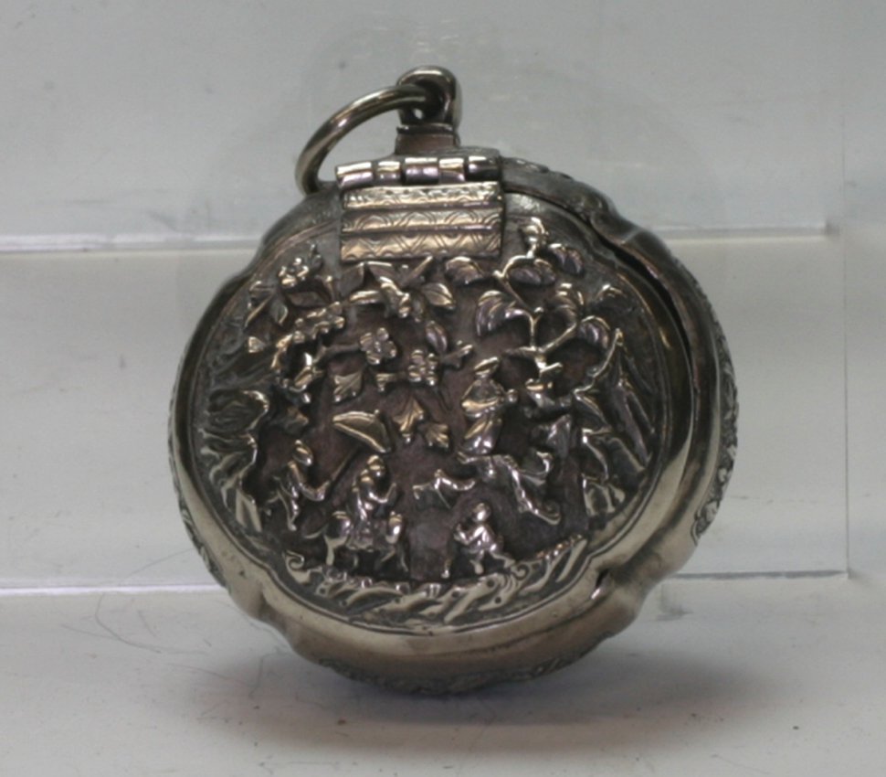 Chinese Silver Handles Watch Box (1 of 2)