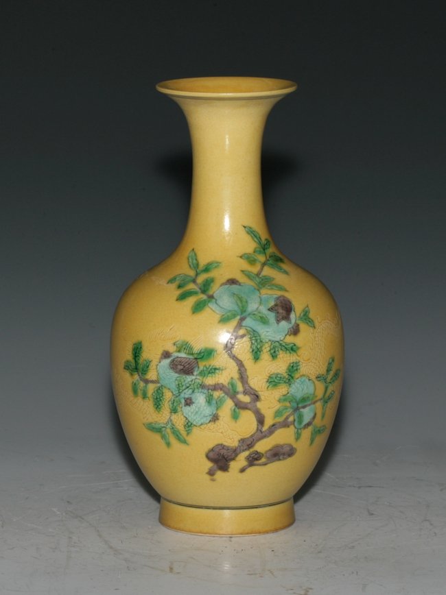 Attractive Yellow Vase (1 of 3)