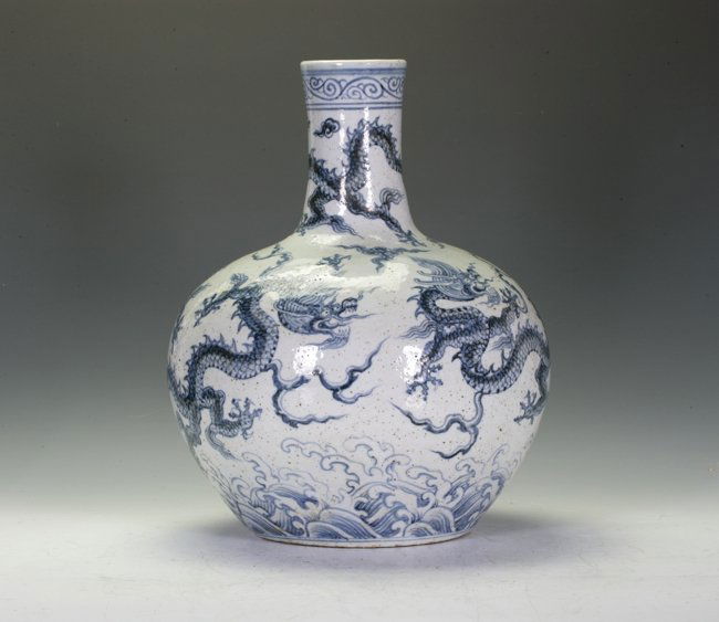 A large bottle vase (1 of 1)