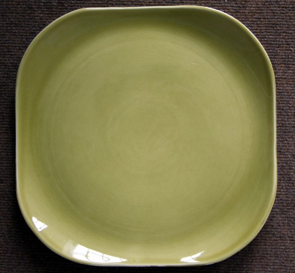 Large Russel Wright Serving Dish: Large Russel Wright Serving Dish, wd. 13 inches