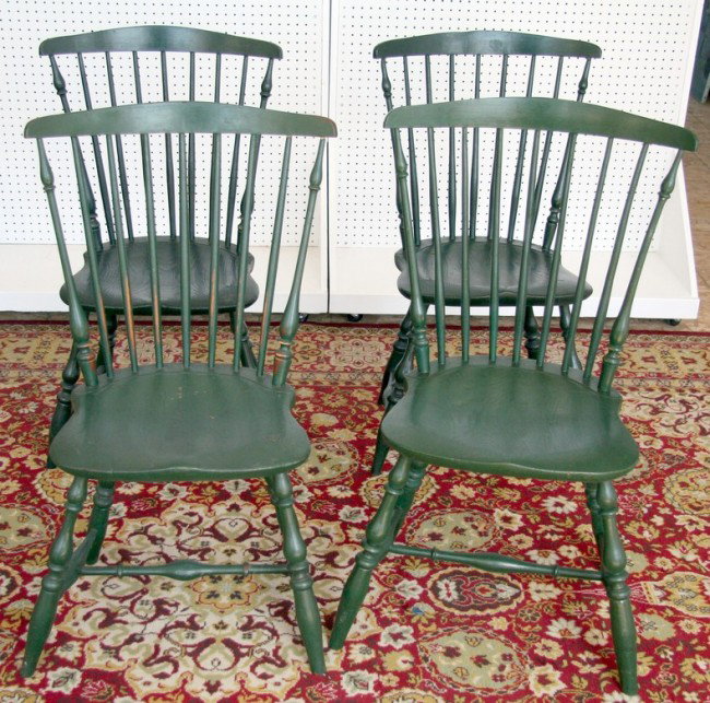 Four New England Windsor Chairs: Four New England Windsor Chairs