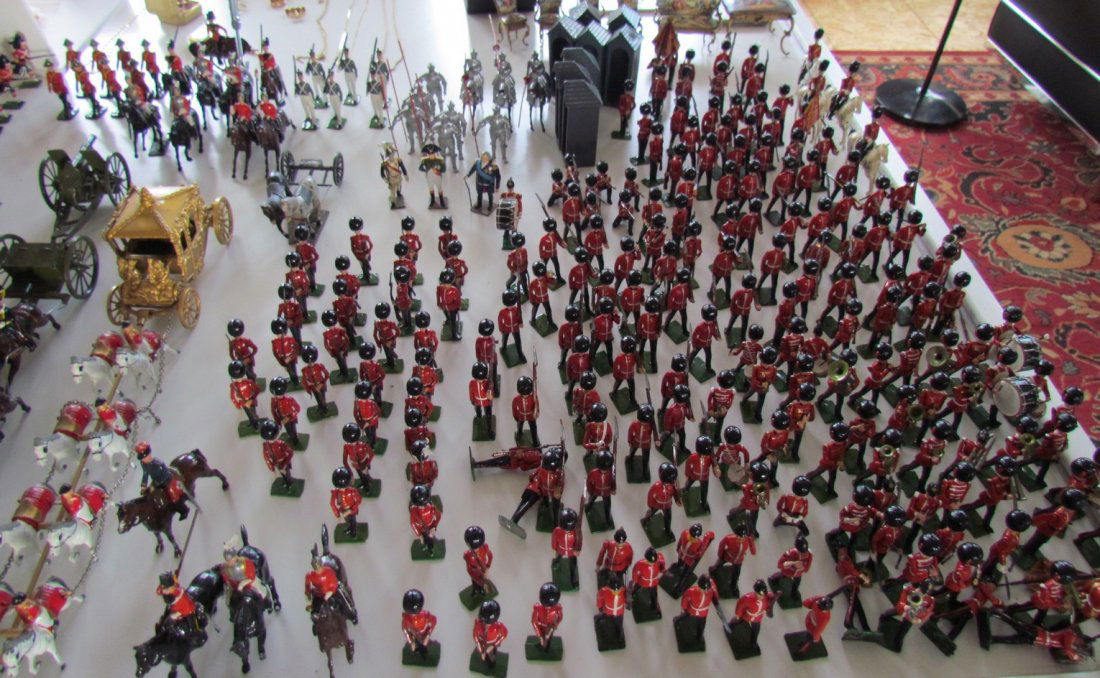 Britains Antique Lead Soldier Collection: Britians antique lead soldier collection, over 300 pieces