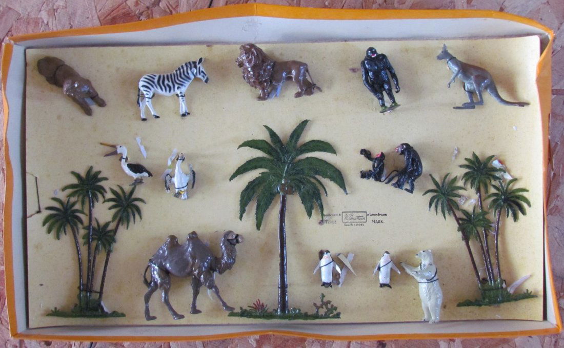 Two Britiains Zoo Sets: Two Britian Zoo antique lead animals in boxes