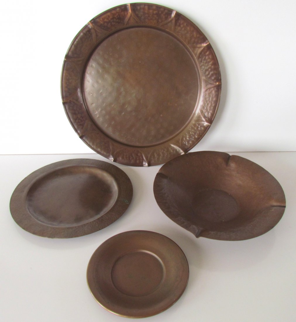 Group Four Arts and Crafts Copper Items: Group Four Arts and Crafts Copper Items, largest diam. 14 inches
