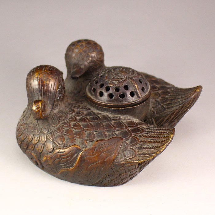 Vintage Chinese Bronze Mandarin Duck Incense Burner: Vintage Chinese Bronze Mandarin Duck Incense Burner Dimension:130*120*70(mm)5.12*4.72*2.76(in)Weight 2.26 lbs/1026 g Tips about BronzeBronze is some of the most important pieces of Chinese art, warran