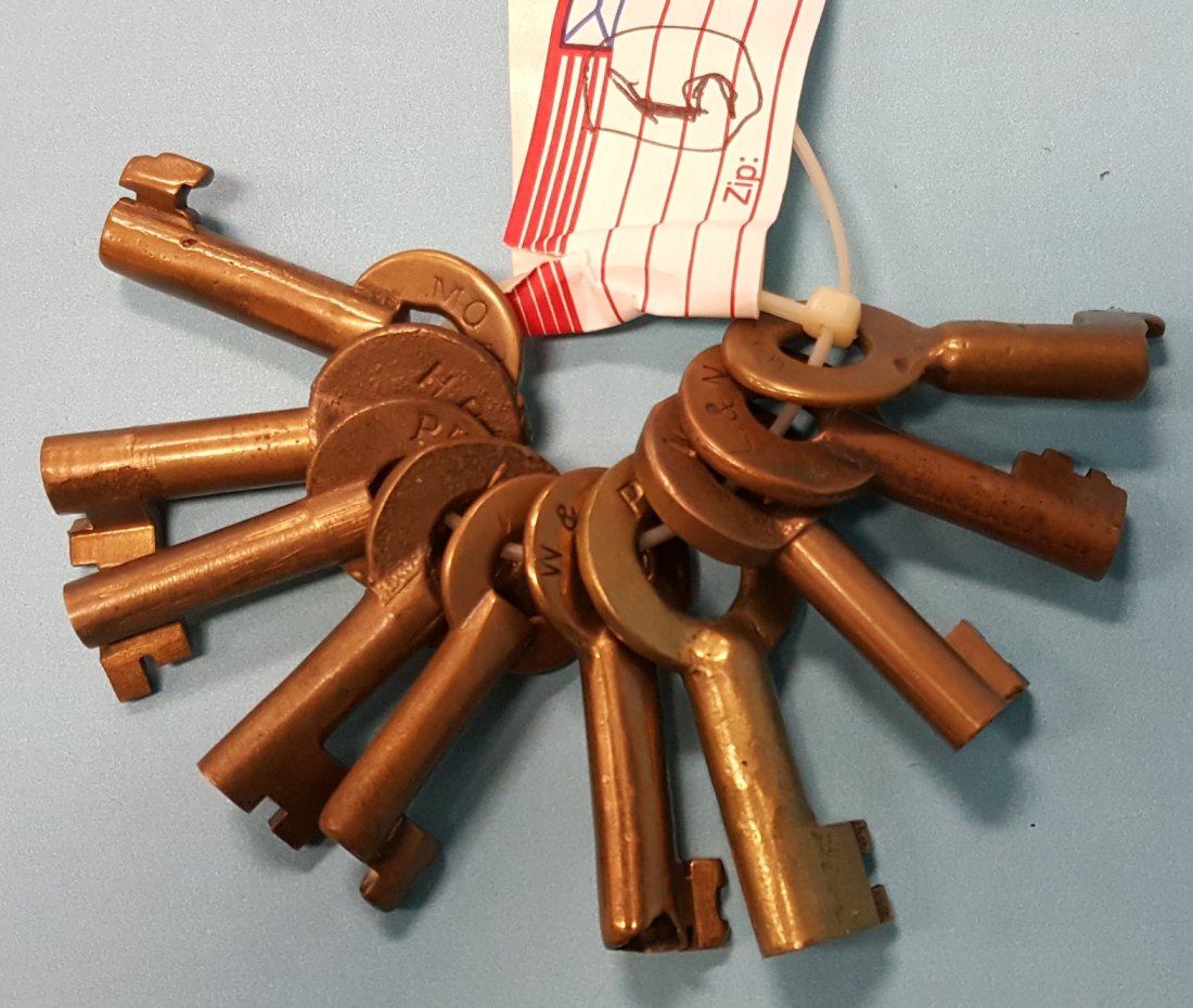 Lot of 10 Railroad keys from Lifetime Collection (1 of 1)