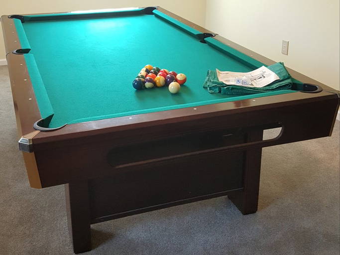 Sherwood by Brunswick 8' Slate Billiard / Pool Table Jun 30, 2018 Rockabilly Auction Company