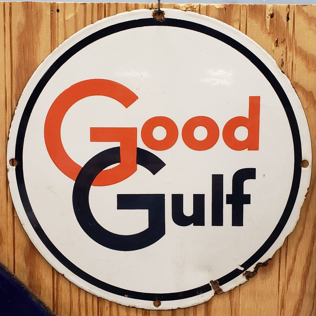 Porcelain Good Gulf pump plate (1 of 2)