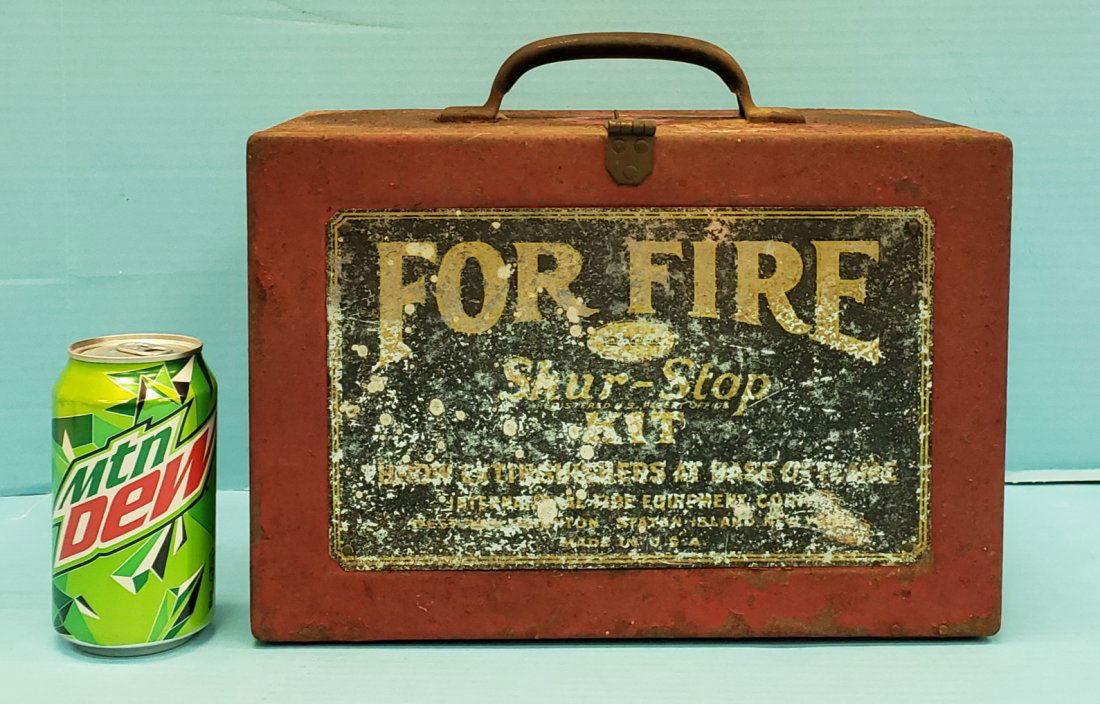 Shur Stop Fire Extinguishers Grenade Kit w/ Metal Case: 6 glass fire extinguisher grenades in the original metal case. THIS ITEM CANNOT BE SHIPPED. BUYER MUST ARRANGE FOR PICK UP. Please read and understand the payment and shipping terms for this auction p