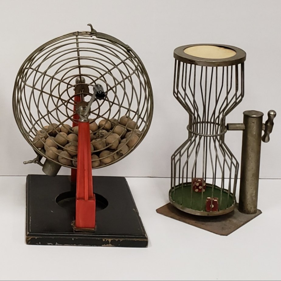 Vintage Bakelite Bingo Cage & Casino Dice Tumbler