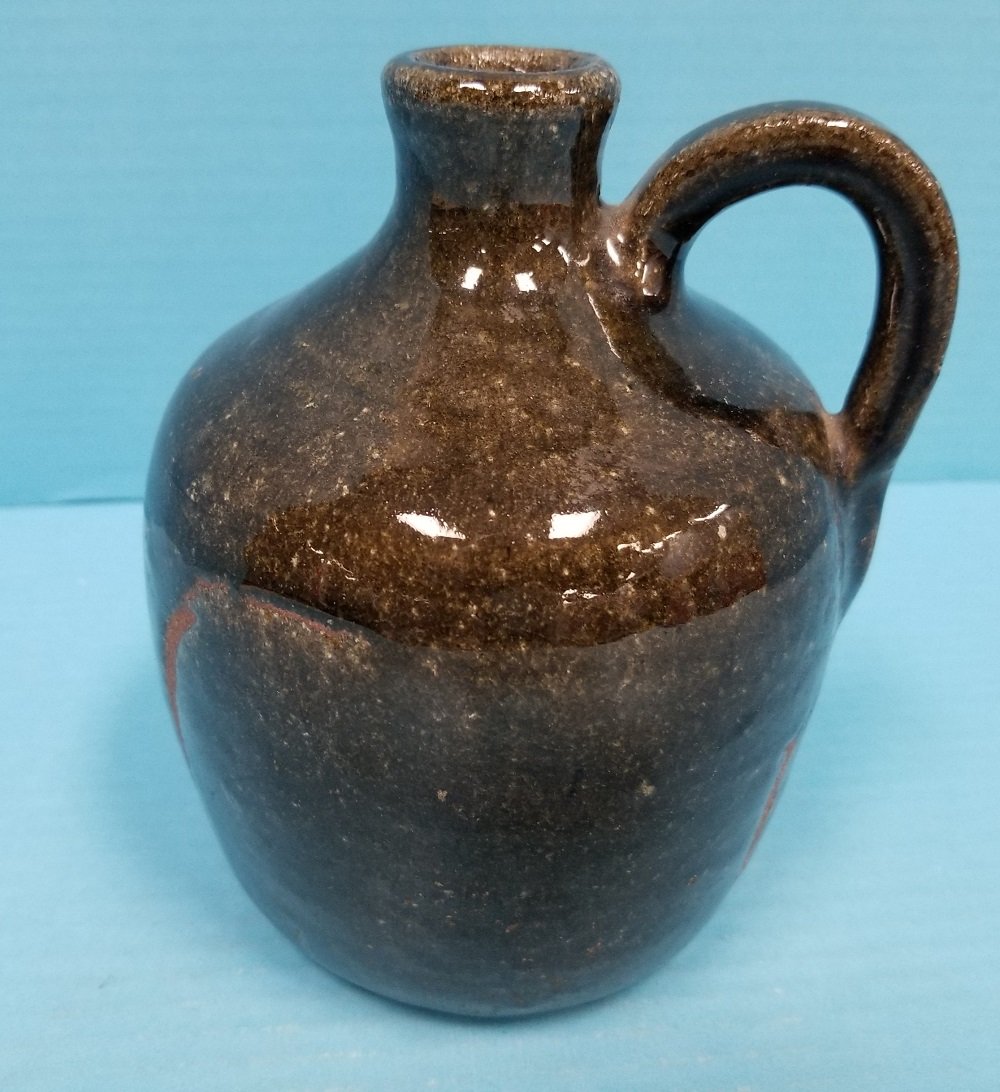 John Meaders Jug: 6.5" glazed jug signed on the bottom in excellent condition. PLEASE READ AND UNDERSTAND THE PAYMENT AND SHIPPING TERMS FOR THIS AUCTION PRIOR TO PLACING BIDS. ALL BIDDERS ARE BOUND TO THE TERMS OF THI