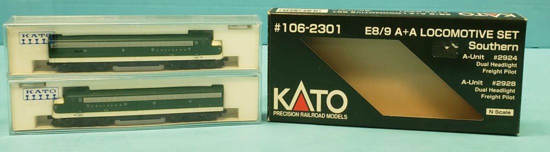 N Scale KATO Locomotive Set Southern E8/9 A+A (1 of 3)