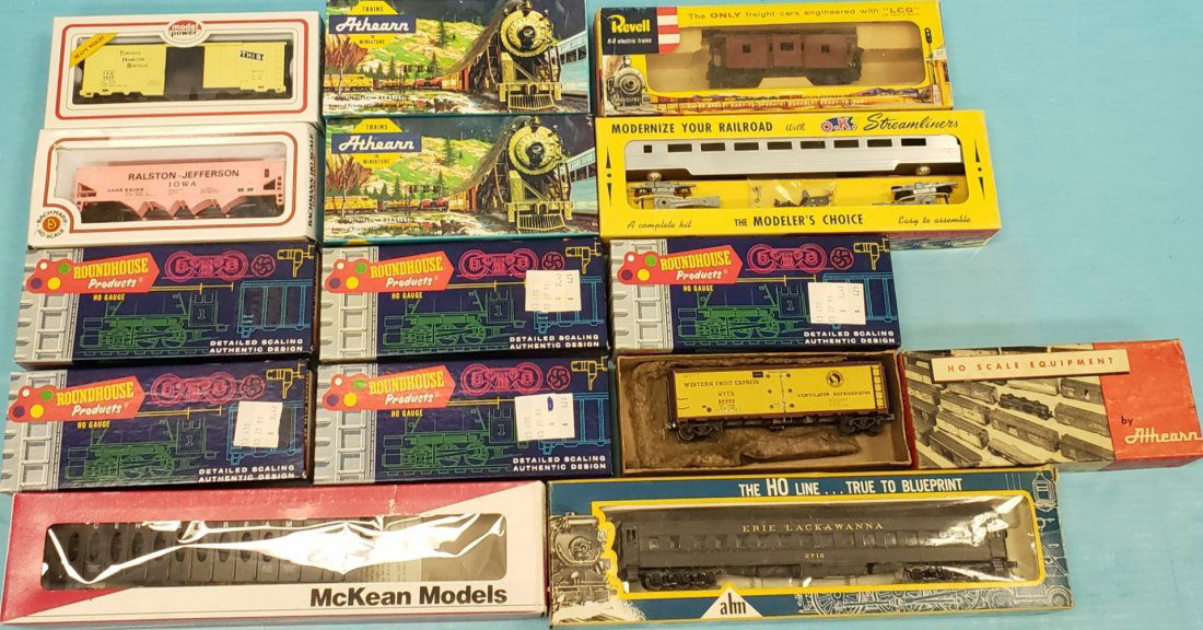 Lot of 14 HO Scale Model Kits and Cars (1 of 4)