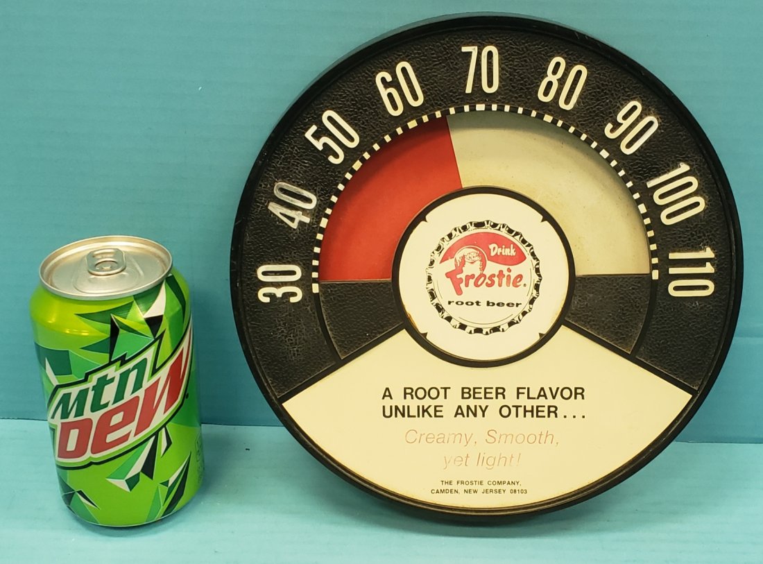 Scarce Frostie Root Beer Round Thermometer: 9" Plastic thermometer in excellent condition with minor wear. PLEASE READ & UNDERSTAND THE PAYMENT & SHIPPING TERMS FOR THIS AUCTION. ALL BIDDERS ARE BOUND TO THE TERMS OF THIS AUCTION.