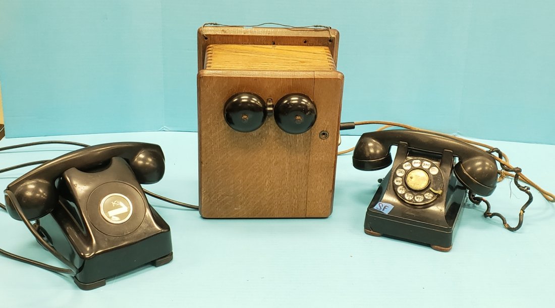 Telephone lot Western Electric, Kellogg, & Stromberg (1 of 5)