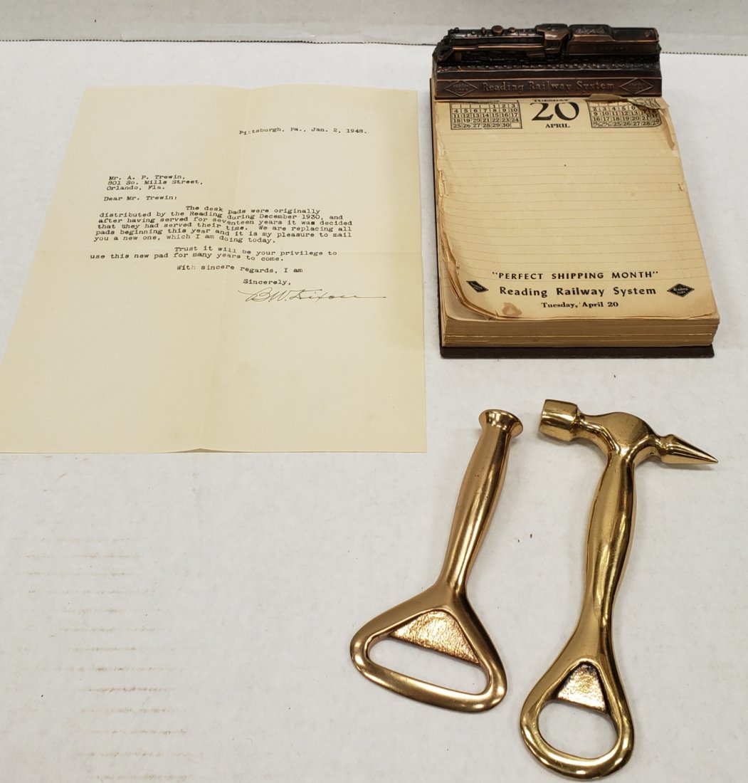 Reading Railway System Railroad Desk Calendar Note Pad (1 of 6)