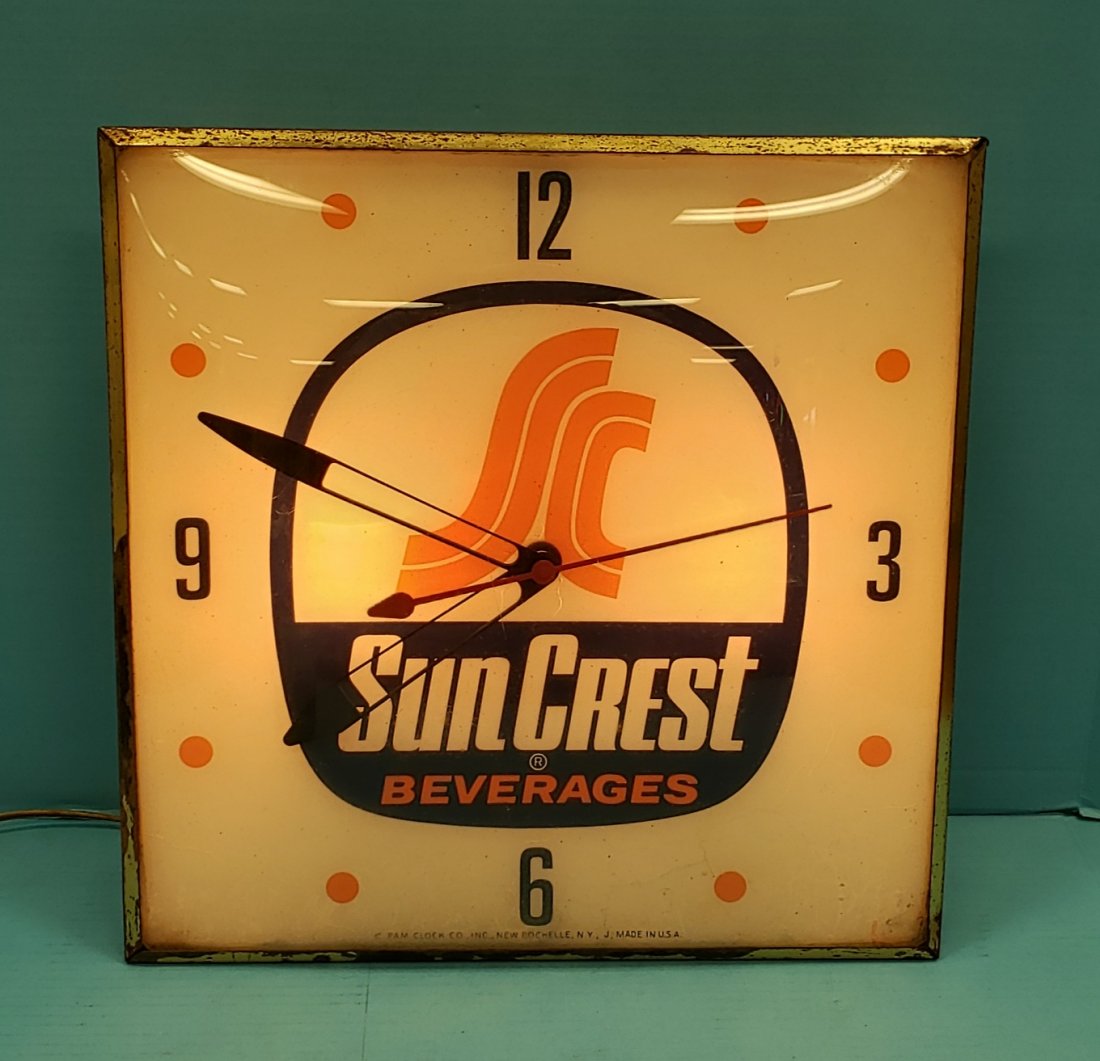 RARE Suncrest Beverages Pam Light Up Clock (1 of 3)