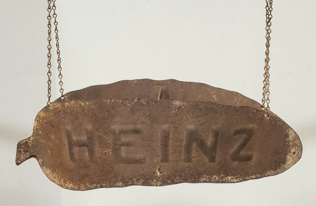 RARE Heinz Pickle Shaped Metal Embossed String Holder (1 of 3)