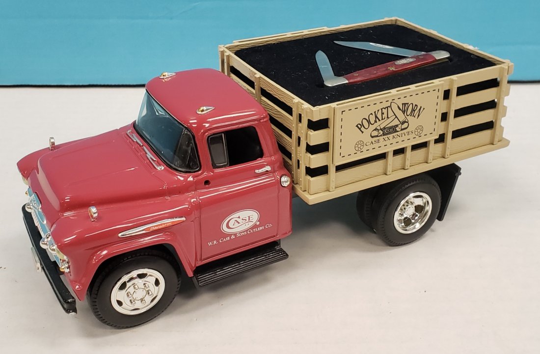 Case XX Diecast 57 Chevy Truck with redbone knife: Case pocket knife with diecast stack truck. excellent condition.PLEASE READ & UNDERSTAND THE PAYMENT & SHIPPING TERMS FOR THIS AUCTION PRIOR TO PLACING BIDS. ALL BIDDERS ARE BOUND TO THE TERMS OF THIS