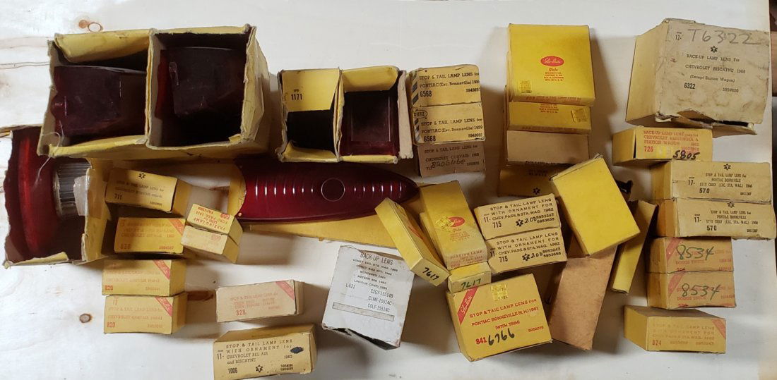 40 Pc. lot of new 50's 60's plastic tail light lenses (1 of 4)
