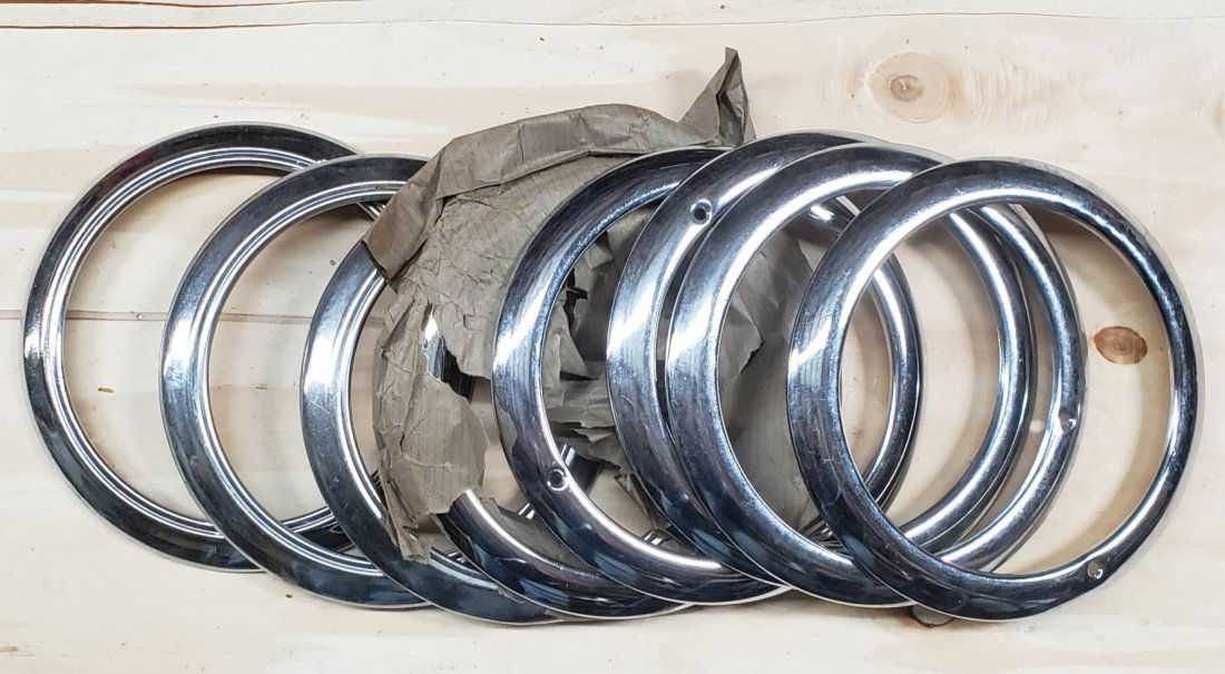 4 Pair of new Ford headlight door bezels (1 of 2)