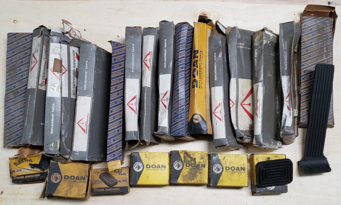 Mixed lot of new Doan Accurate brake & gas pedal pads (1 of 4)