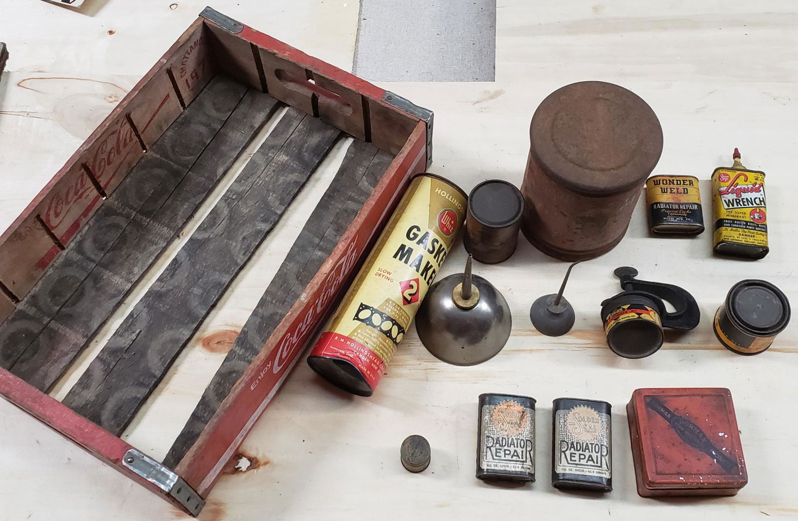 Coke crate w/ mixed lot of vintage oilers, cans, etc. (1 of 6)