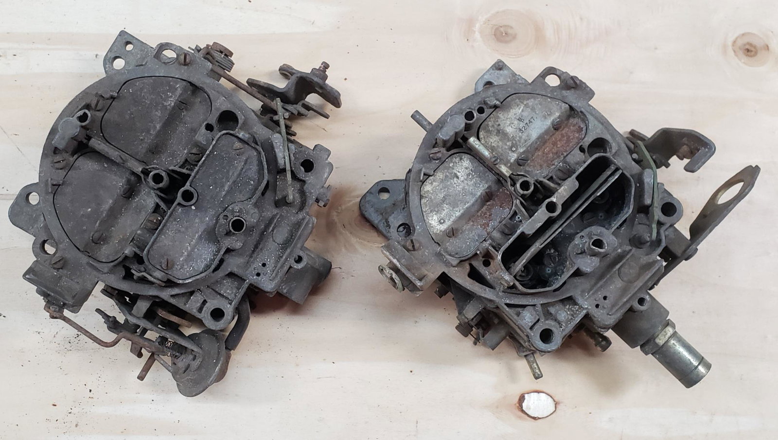 Lot of 2 Rochester 4 BBL Quadrajet Carburetors: Parts/Repair lotLot of original vintage parts. Please read and understand the terms of this auction prior to placing bids. All bidders are bound to the terms of this auction.