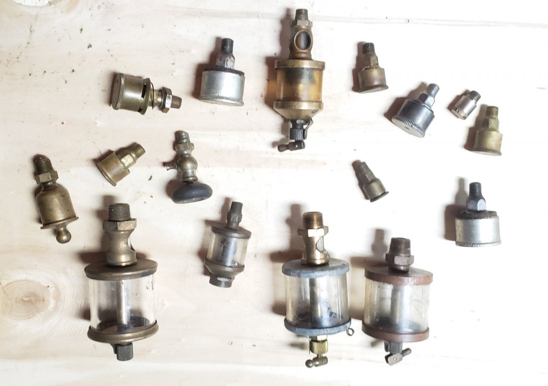 Lot of grease caps, oilers, fittings - Lunkenheimer (1 of 4)