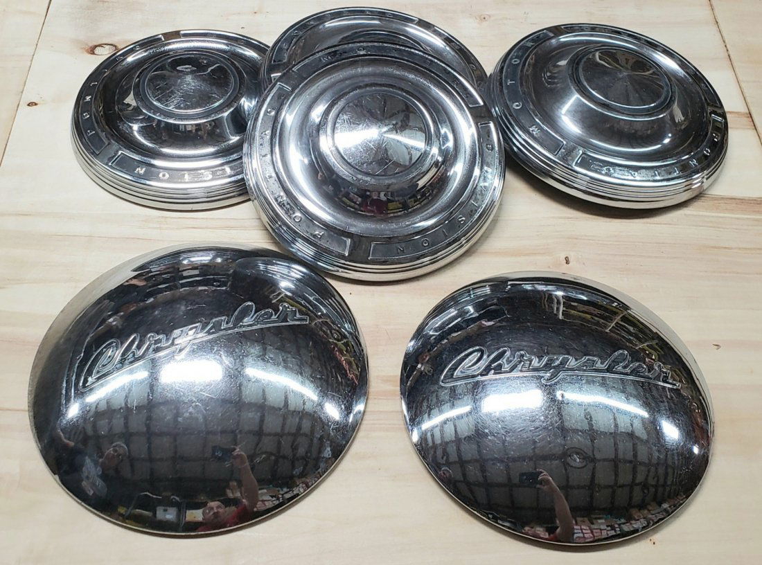 Vintage pontiac 2024 hubcaps for sale