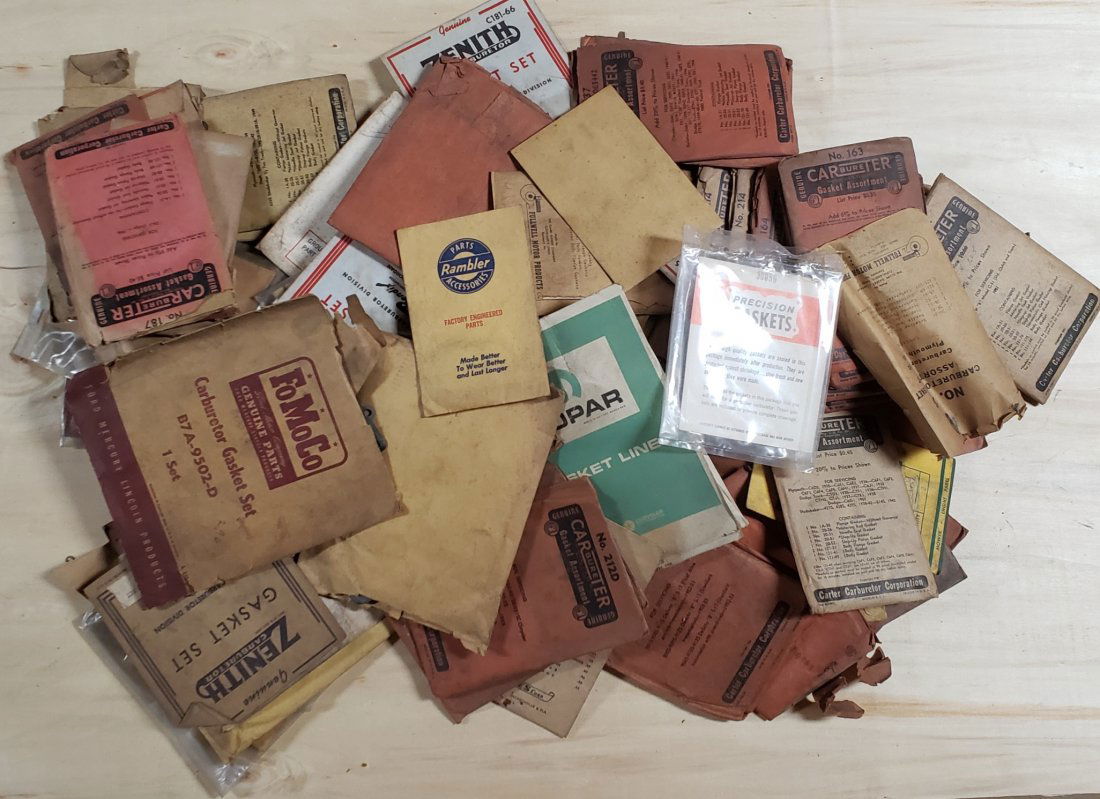 FoMoCo, Carter, Zenith & others carburetor gasket sets: Lot of original vintage parts. Please read and understand the terms of this auction prior to placing bids. All bidders are bound to the terms of this auction.