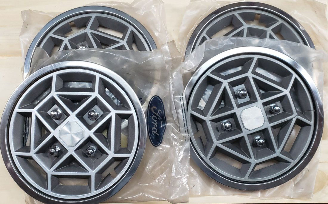 Lot of 4 1984 Mercury Capri NOS Wheel Cover Hub Caps (1 of 3)