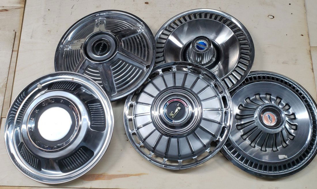 Lot of 5 Good Used Mercury, Mustang & Ford Wheel Covers (1 of 3)