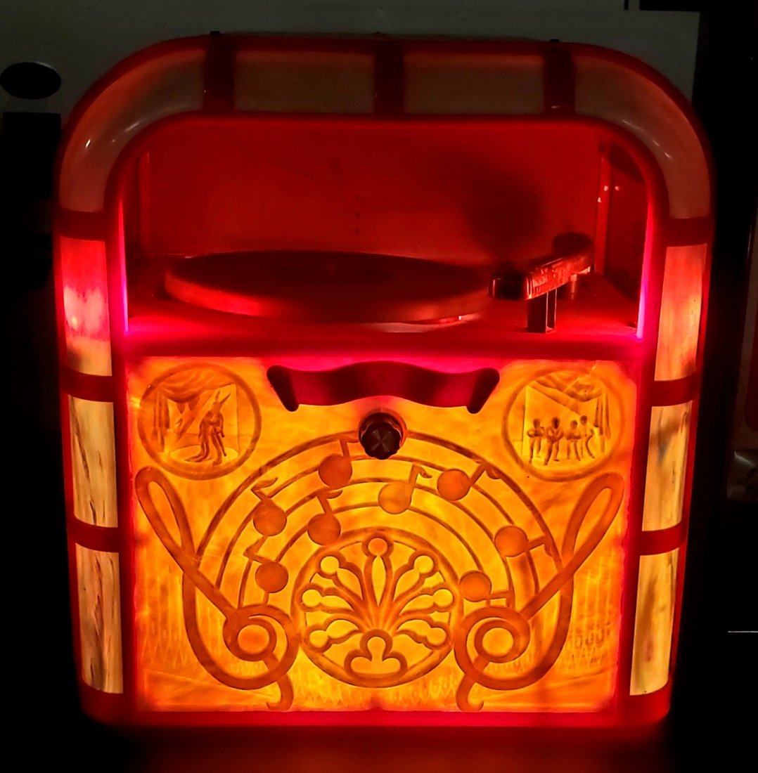 Bing Crosby Junior Juke Record Player (1 of 4)