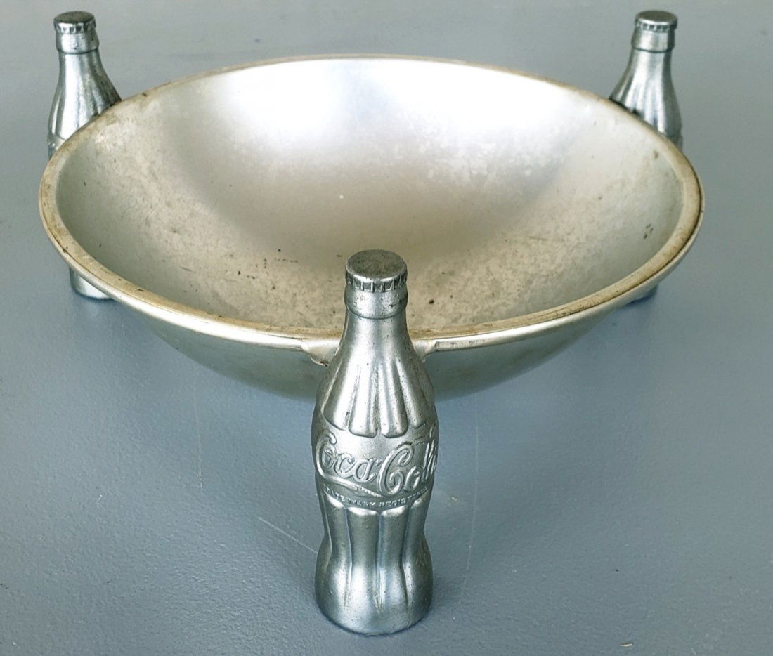 1930's Coca Cola Pretzel Bowl (1 of 3)