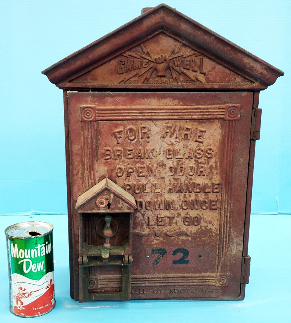 Gamewell cast iron firebox: 12" x 8" x 17" Cast iron firebox in used condition with scuffs, scratches, stains, and a hole in the back. PLEASE NOTE, THERE IS ONLY ONE WAY TO PAY FOR ONLINE ITEMS IN THIS AUCTION WHICH IS THROUGH L
