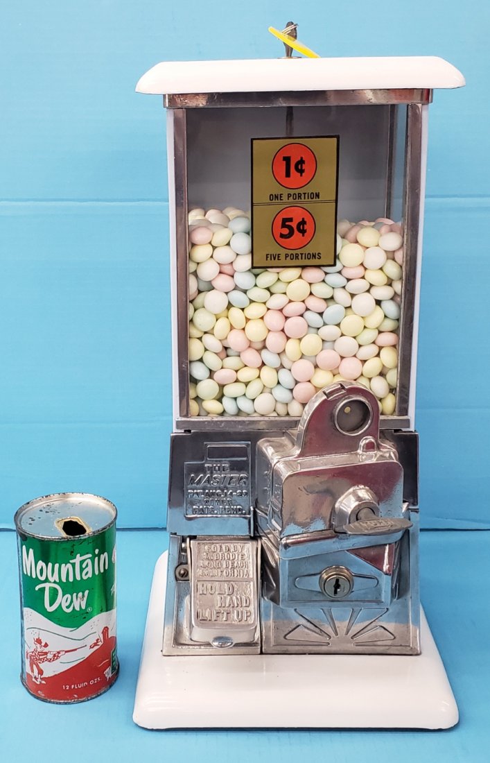 Master 1 & 5 Cent Gumball / Peanut Machine (1 of 5)