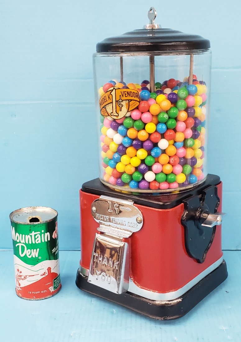 Restored Victor Model K Gumball / Peanut Machine (1 of 5)